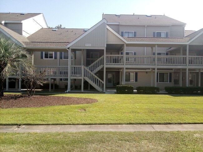 Building Photo - Bent Grass Dr.- 35J