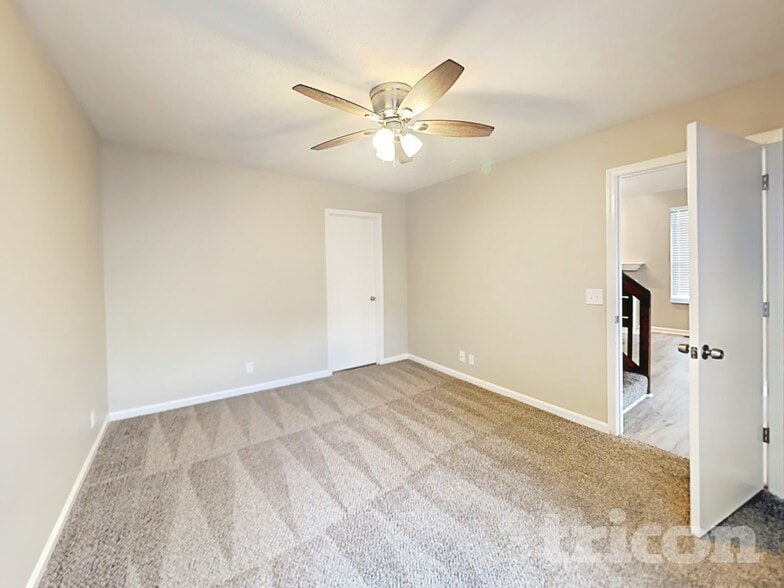 Building Photo - 5713 Briarwick Ct