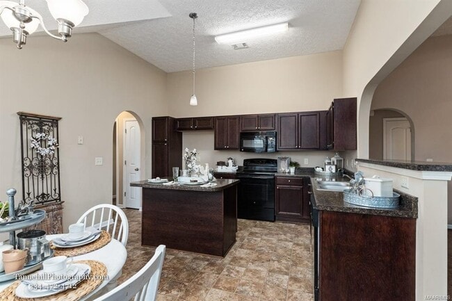 Building Photo - 1641 Buena Vista Blvd