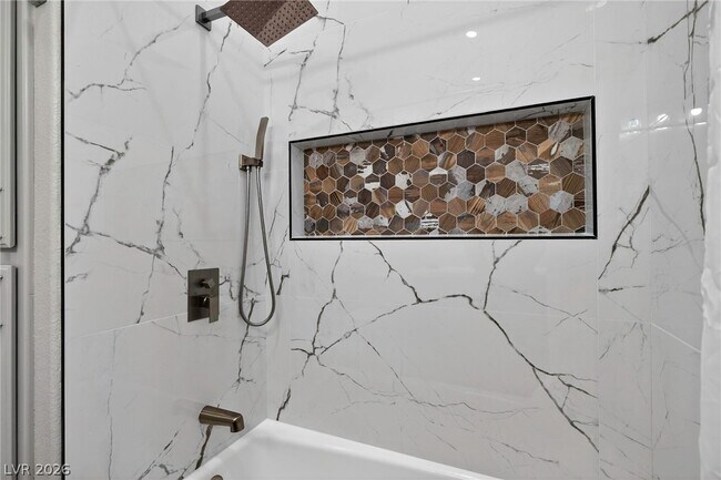 Building Photo - 363 E Robindale Rd