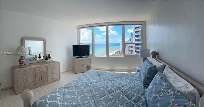 Building Photo - 3505 S Ocean Dr