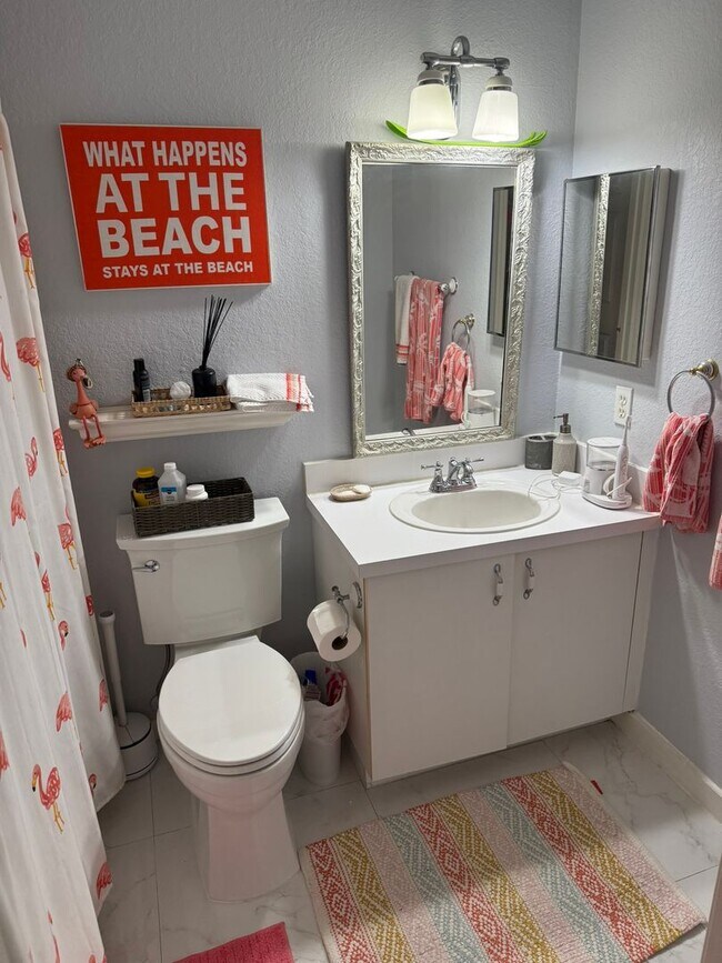 Building Photo - 2 Bedroom 2.5 Bath Condo (Central Park II Condominiums)