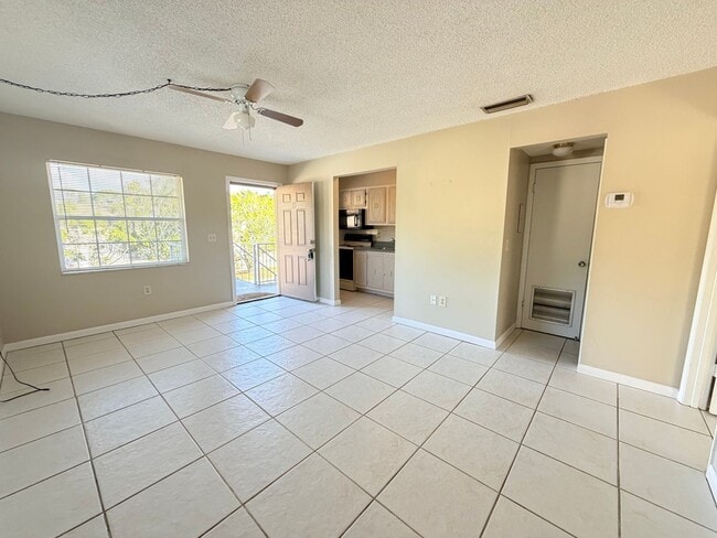 Building Photo - 1 Bedroom 1 Bathroom Available Now!