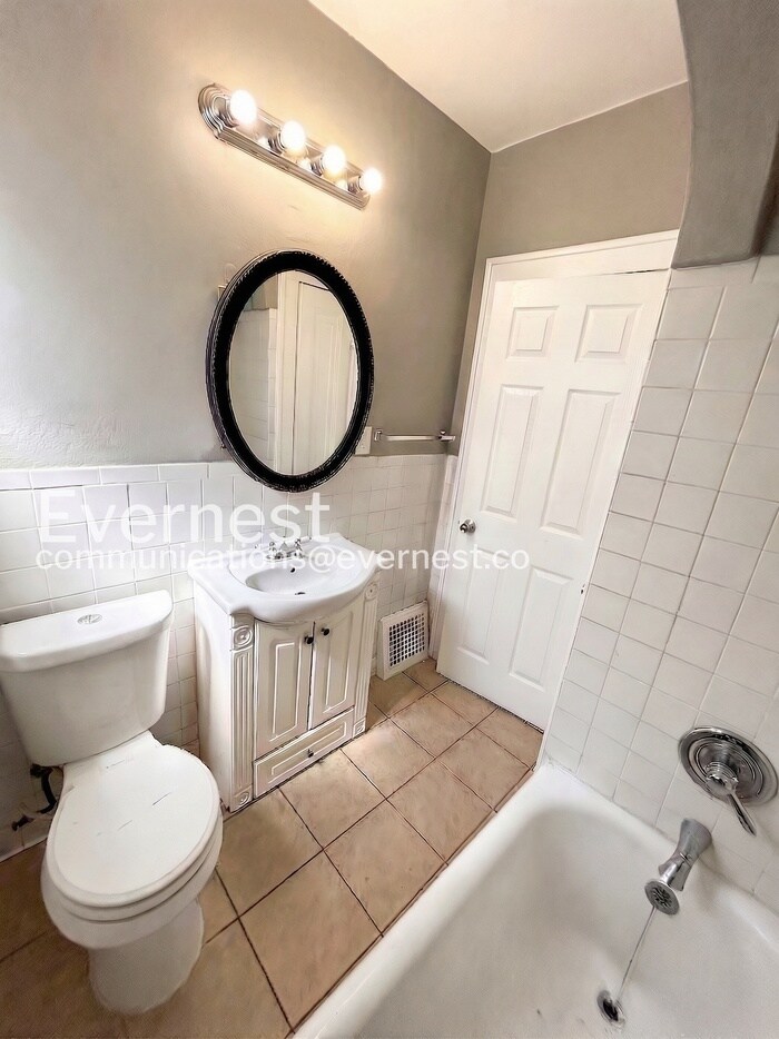 Building Photo - 5932 Floy Ave