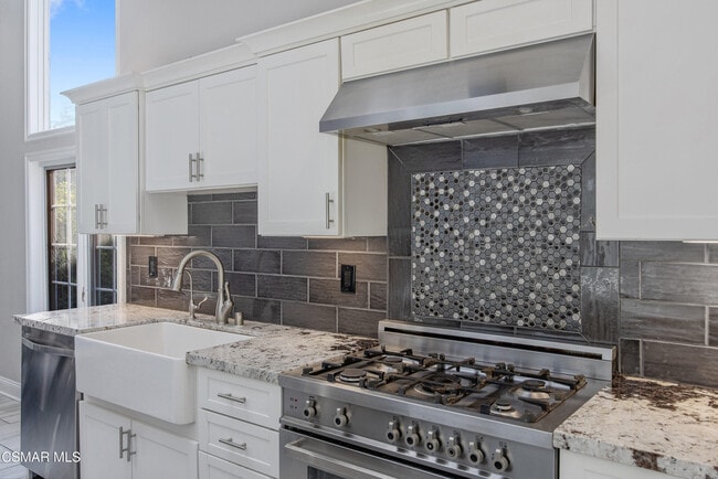 Building Photo - 8369 Sausalito Ave