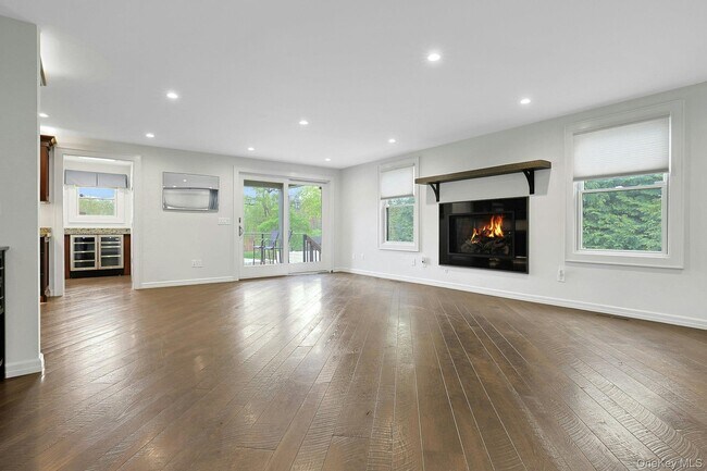 Building Photo - 505 Bedford Rd