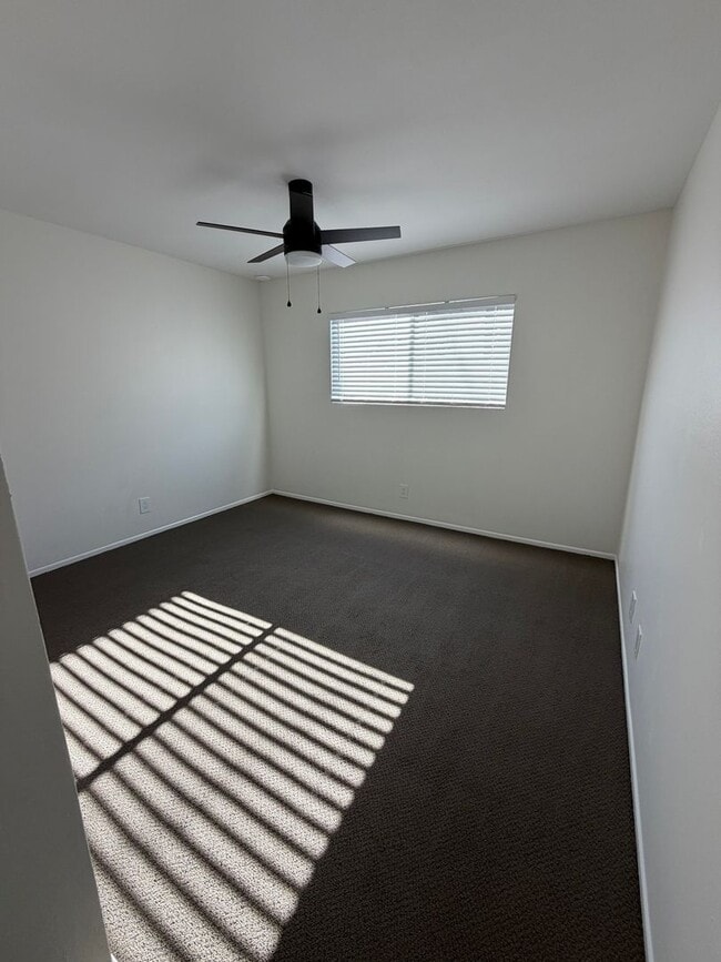 Building Photo - 2 Bed, 1 Bath single story duplex