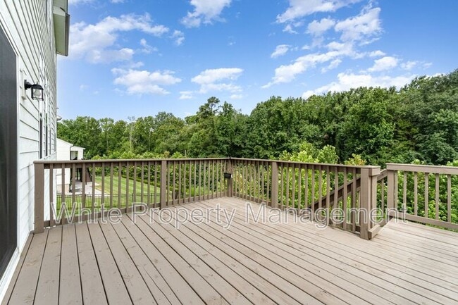 Building Photo - 209 Forsythia Ln
