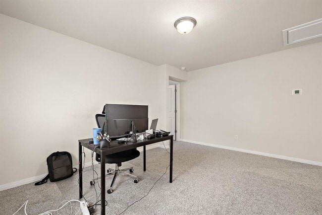 Building Photo - 129 Greenway Ln