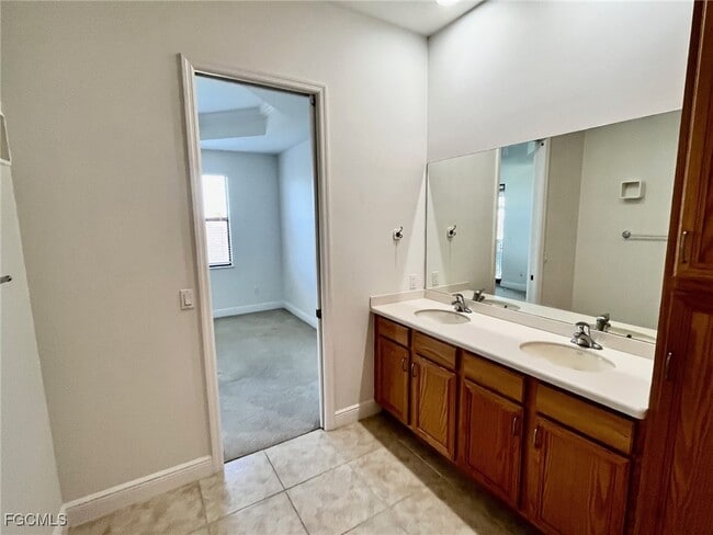 Building Photo - 4820 SW 17th Pl