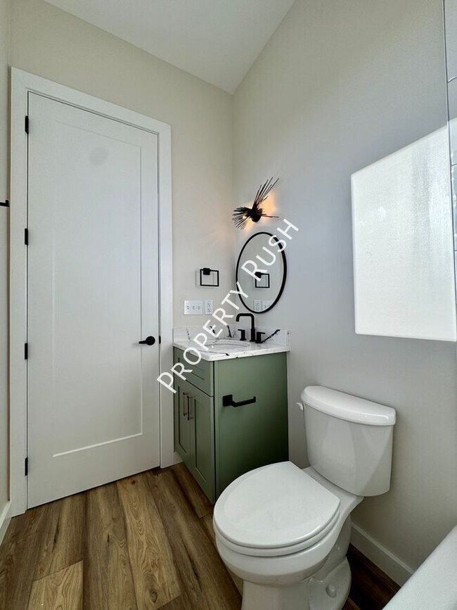 Building Photo - 1865 Zeta Way