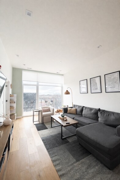 Building Photo - 4513 N Clark St