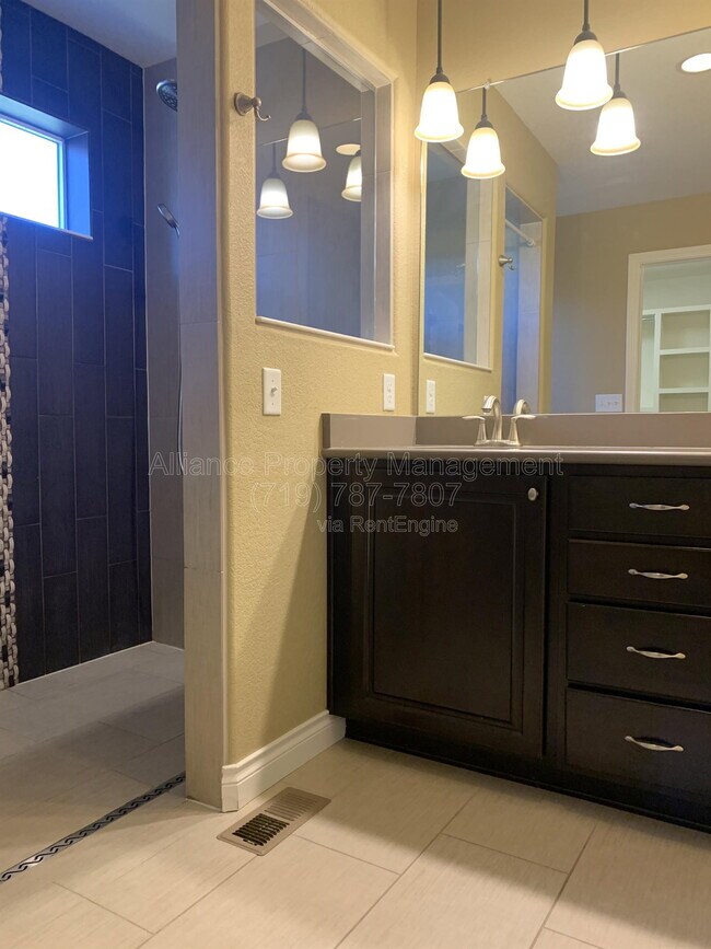 Building Photo - 8284 Cypress Wood Dr