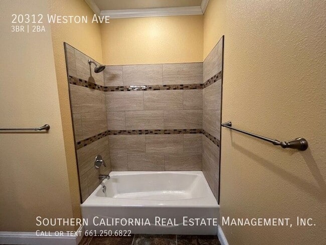 Building Photo - 20312 Weston Ave