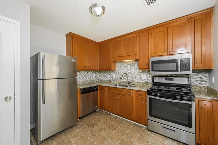 Building Photo - 780 Pine Shoals Ct