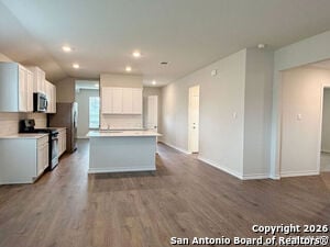 Building Photo - 607 fluted