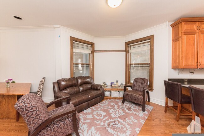 Building Photo - 3744 N Fremont St