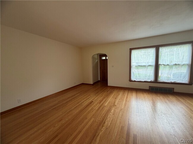 Building Photo - 50 New Hartford St