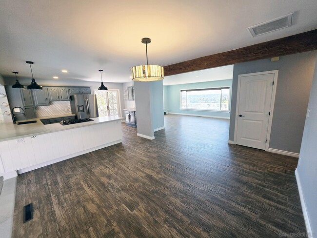 Building Photo - 7930 Cinnabar Dr