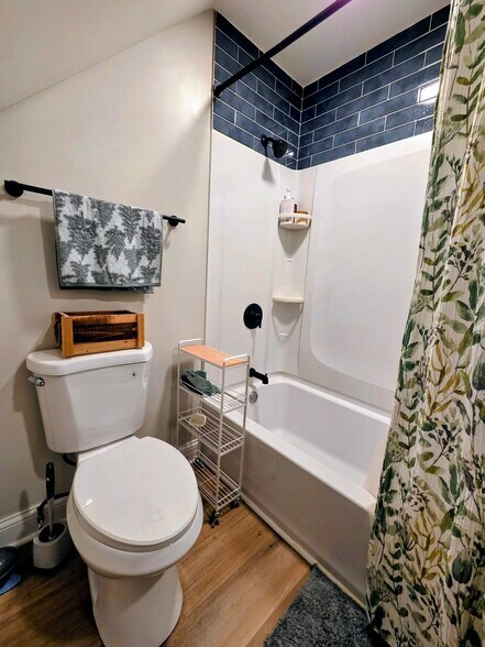 Building Photo - 3022 N Frederick Ave