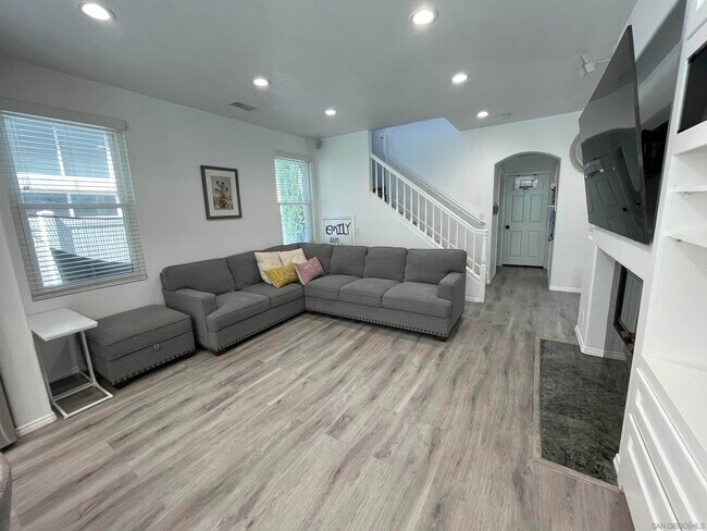 Building Photo - 14430 Eastview Ct