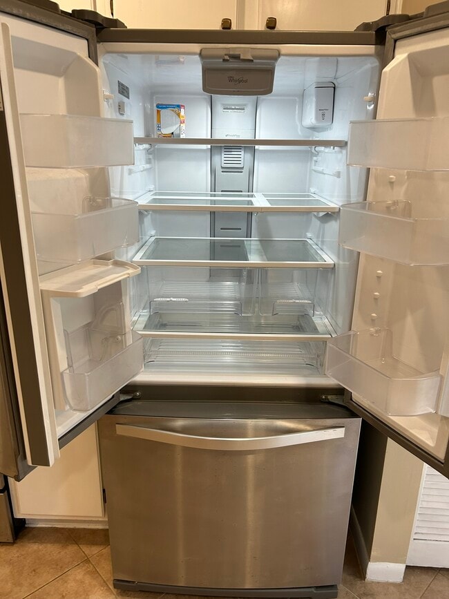 Stainless Appliances - 1687 Brookhouse Cir