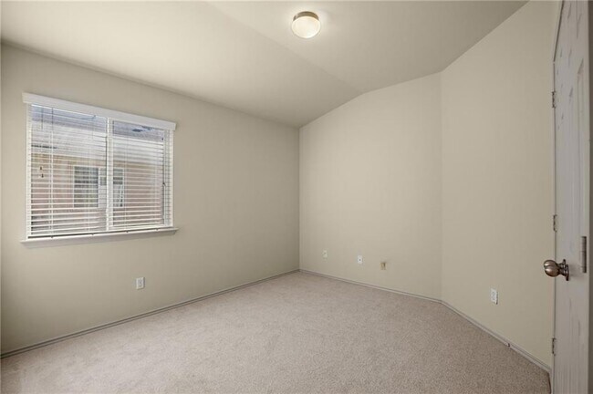 Building Photo - 112 Hondo Gap Ln