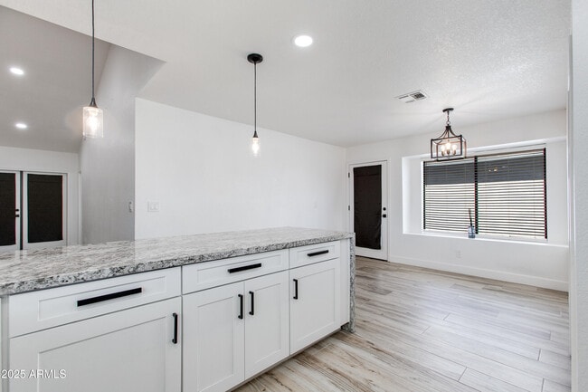 Building Photo - 1112 N 87th St