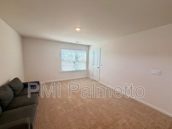 Building Photo - 417 Spearman Ct
