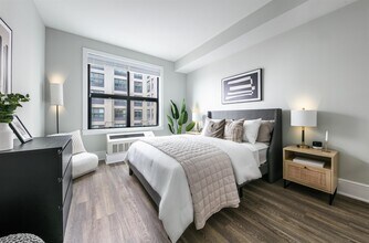 Building Photo - 32 Oakland Ave