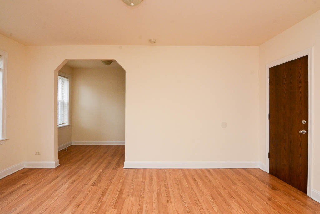 Building Photo - 2600 N Kimball Ave