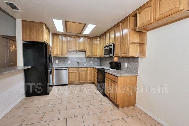 Building Photo - 2394 Alta Garden Ln