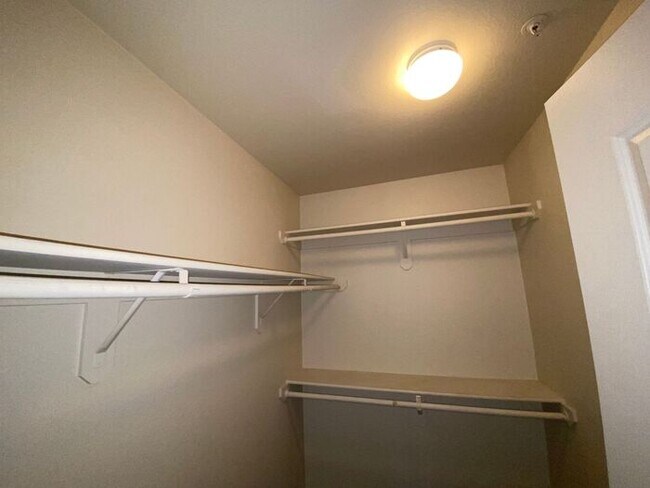 Building Photo - NW Reno Luxury 3 Bedroom Condo - Fitness Center, Pool, Club House