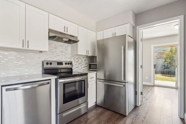 Building Photo - Live the Beach Life – Just One Block from ...
