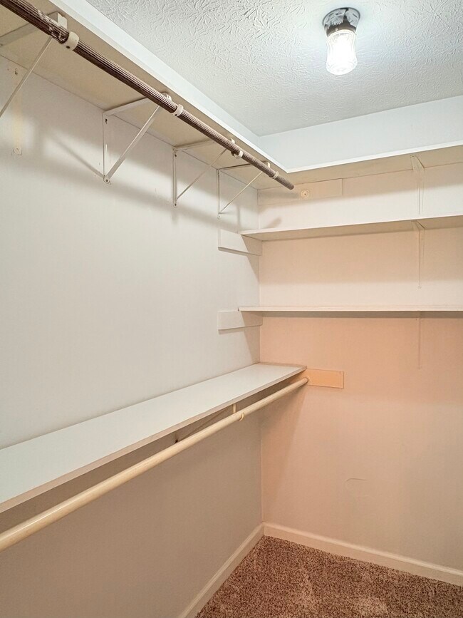 Building Photo - 2820 N Mill Pl