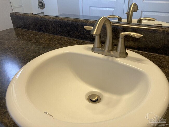 Building Photo - 8770 Kennedy Dr