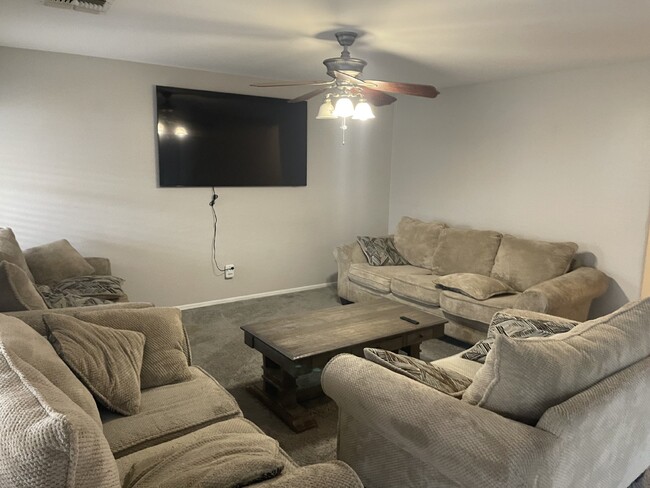 Building Photo - 11593 W Palo Verde Ave