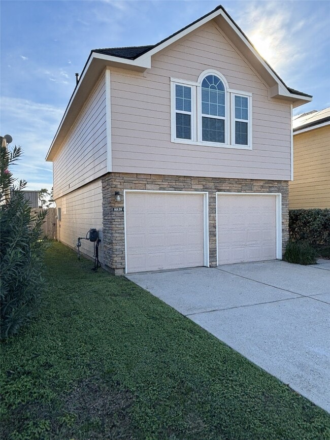 Building Photo - 8839 Windfern Trace Dr