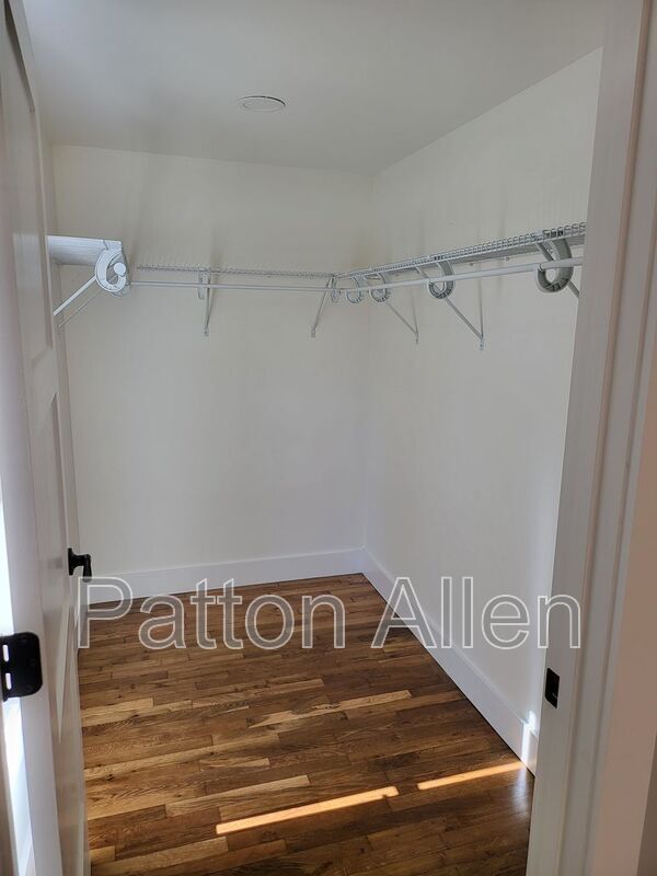 Building Photo - 295 School Rd E