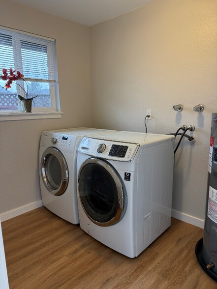 Building Photo - 288 N McNeely St