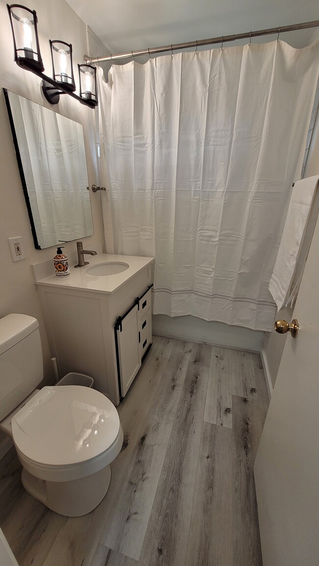 Bathroom - 12670 SW 12th St