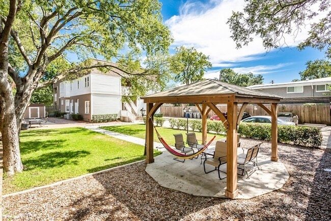 Building Photo - 4719 Junius St