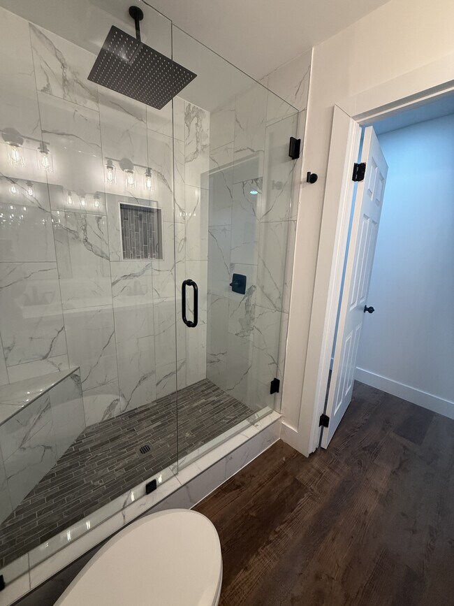 Building Photo - 740 Finn Long Rd