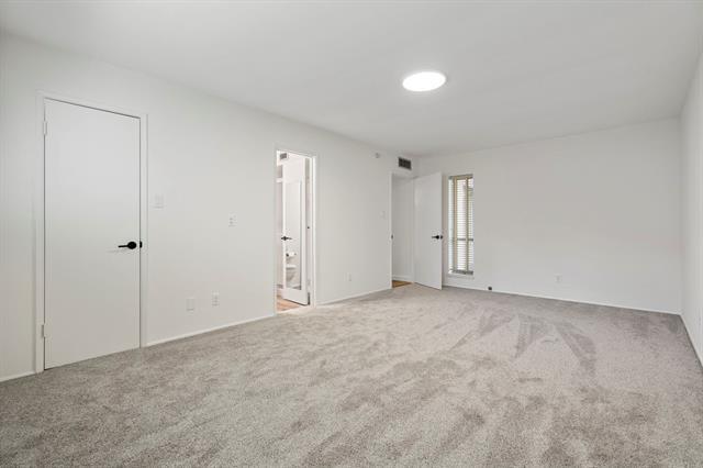 Building Photo - 12611 High Meadow Dr