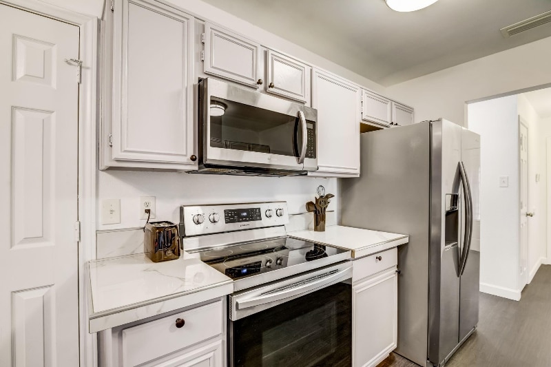 Building Photo - 4233 Glen Ridge Dr