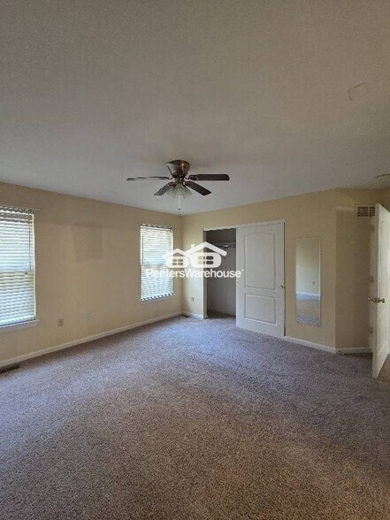 Building Photo - 470 Summit Tree Ct