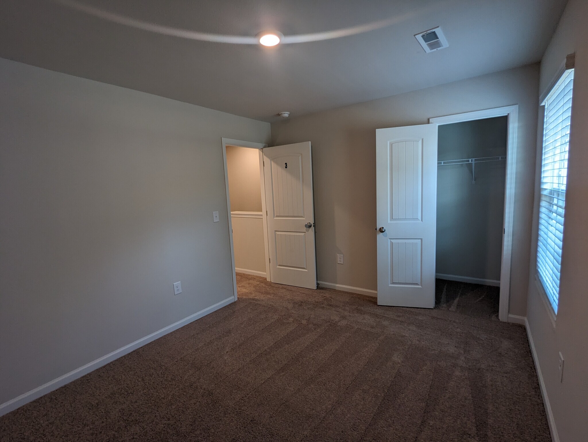 Building Photo - Room in Single Family Home on Trailblazer St
