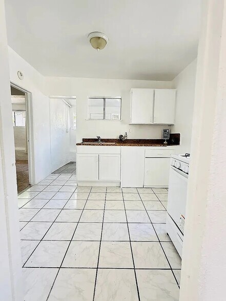 Building Photo - 1720 San Bernardino Ave