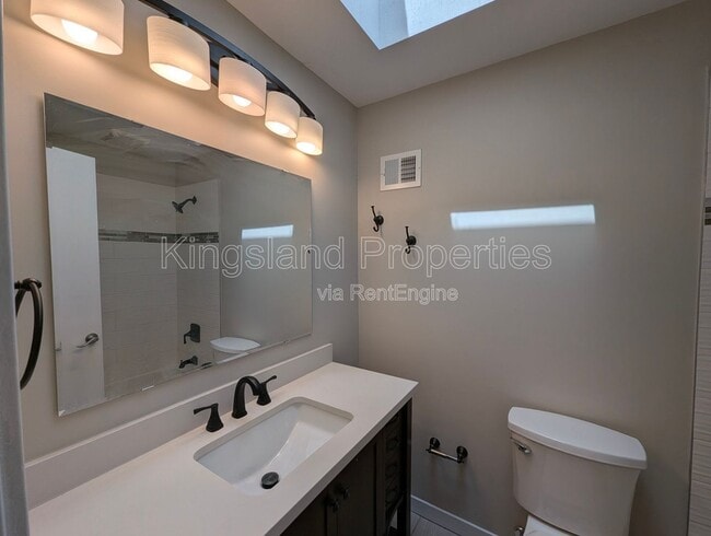 Building Photo - 1146 Swarthmore Ln