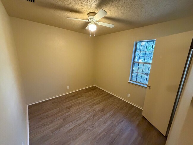 Building Photo - 2722 N St Augustine Rd